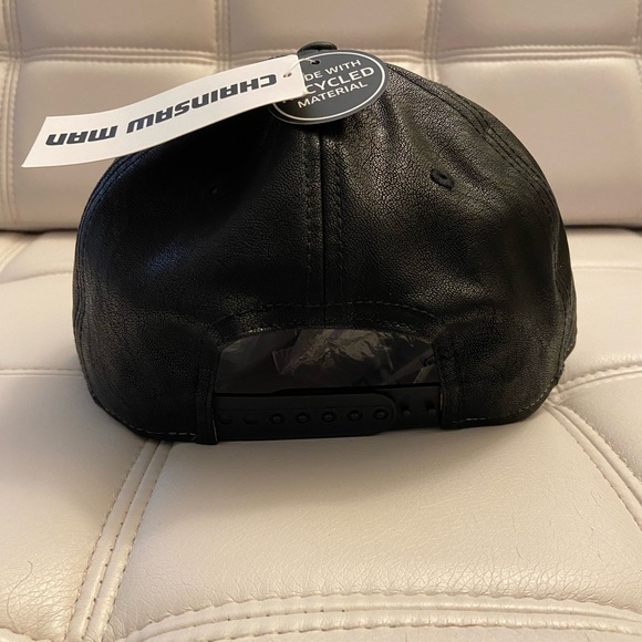 Brand New Chainsaw Man Crunchy
Roll SnapBack Hat. - Picture 4 of 5